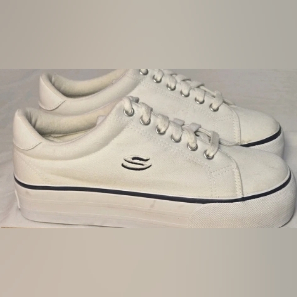 ISO Skechers Y2k White Sneakers